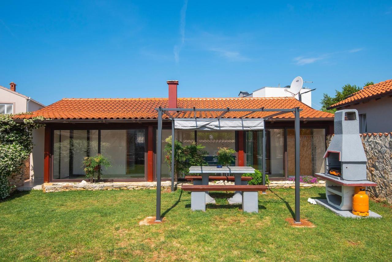 Holiday Home Jasminka Medulin Exterior photo