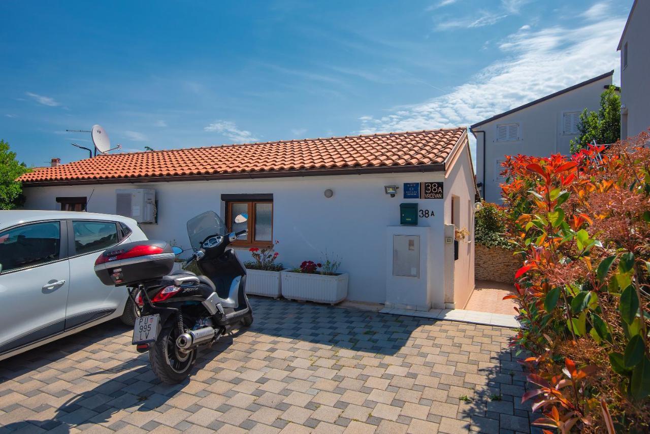 Holiday Home Jasminka Medulin Exterior photo